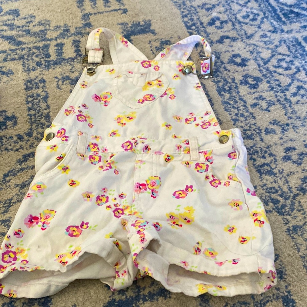 Overall shorts